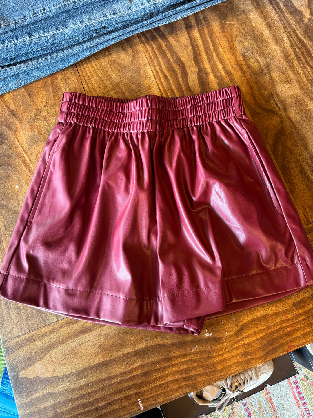 Gina Shorts in Garnet